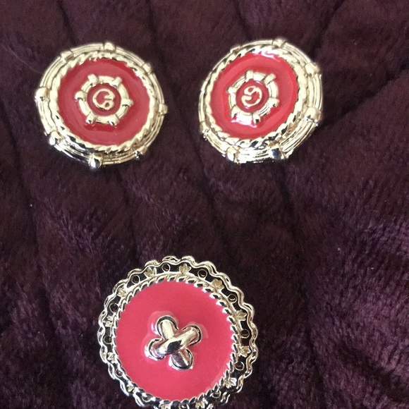 St.John buttons - Picture 5 of 5